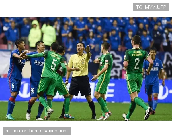 北京国安贾非凡迎中超首秀 顶替王刚出任右后卫完成轮换 北京国安贾非凡迎中超首秀 顶替王刚出任右后卫完成轮换